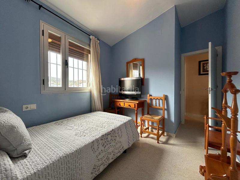 Foto d68ffdfd-784e-4c38-8dce-82dd1d7e7267. Casa adossada a Almadén de la Plata