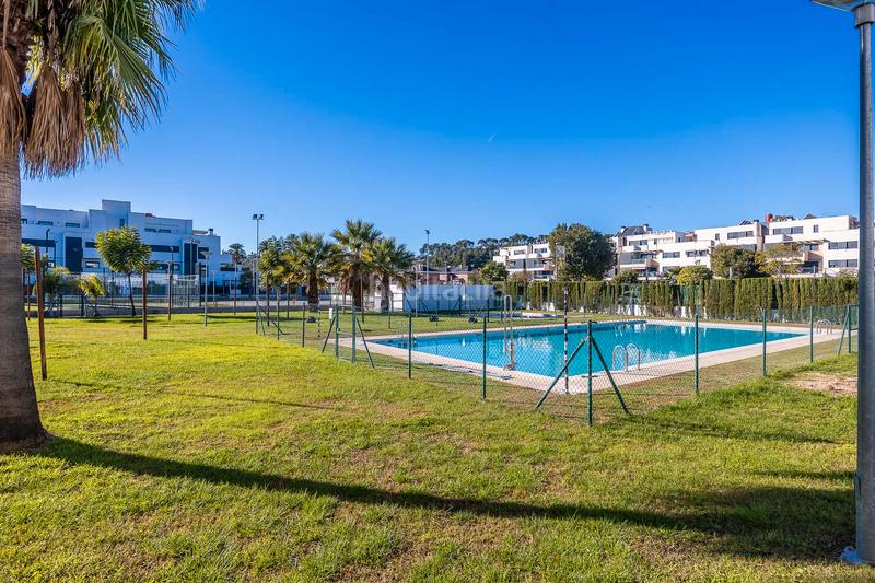 Foto 65b77dac-e6d9-4fd6-a3ef-1bd1be930857. Appartement mit pool in Barrio Alto San Juan de Aznalfarache