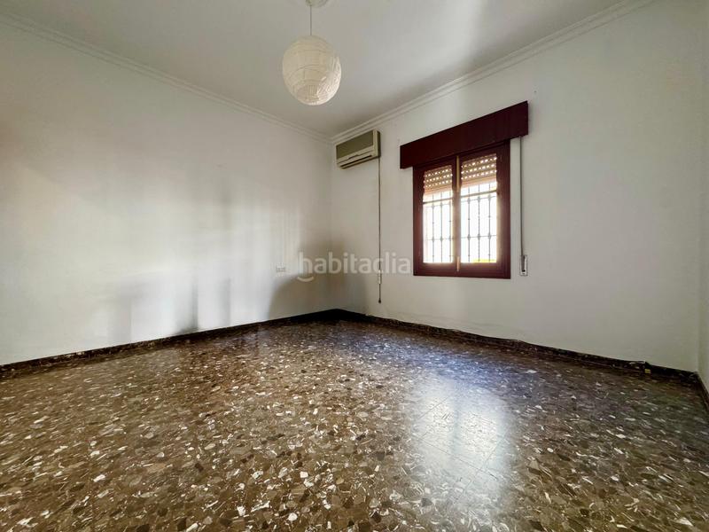 Foto a708df7f-e957-4c81-a441-73ced9e82a31. Casa adossada amb aparcament a Olivares