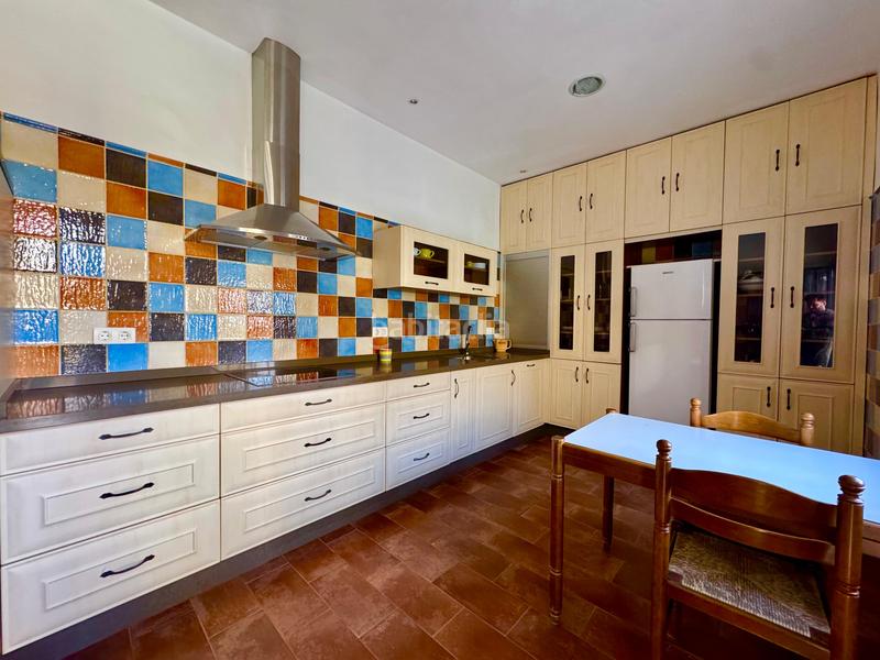 Foto d1a9c4ff-0026-45c9-bc83-590717bce89f. Casa adossada amb aparcament a Olivares