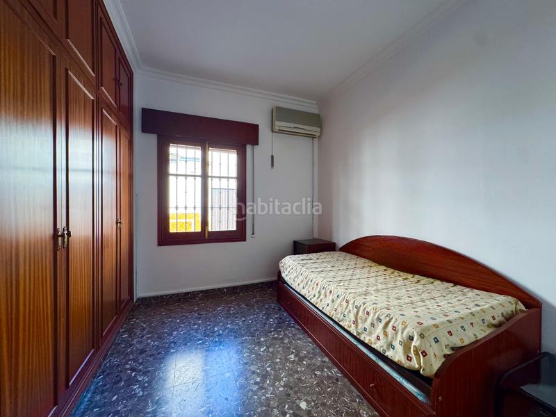 Foto f068aeba-fbe5-40bc-8148-a7e3cc99ce8f. Casa adossada amb aparcament a Olivares