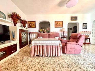 Maison jumelée à Olivares. Adosada de una planta