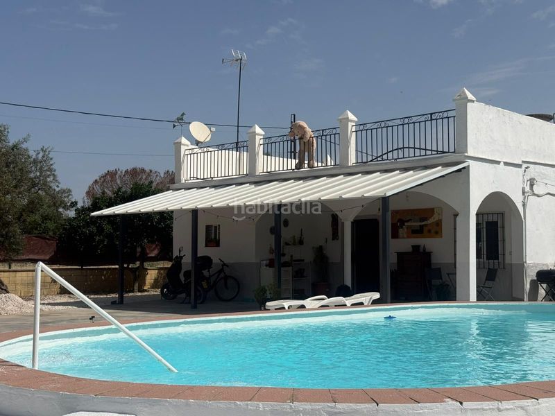 Foto e27c86f5-af17-440e-8ac2-3169dba7217f. Xalet amb aparcament piscina a Pedanías Norte Utrera