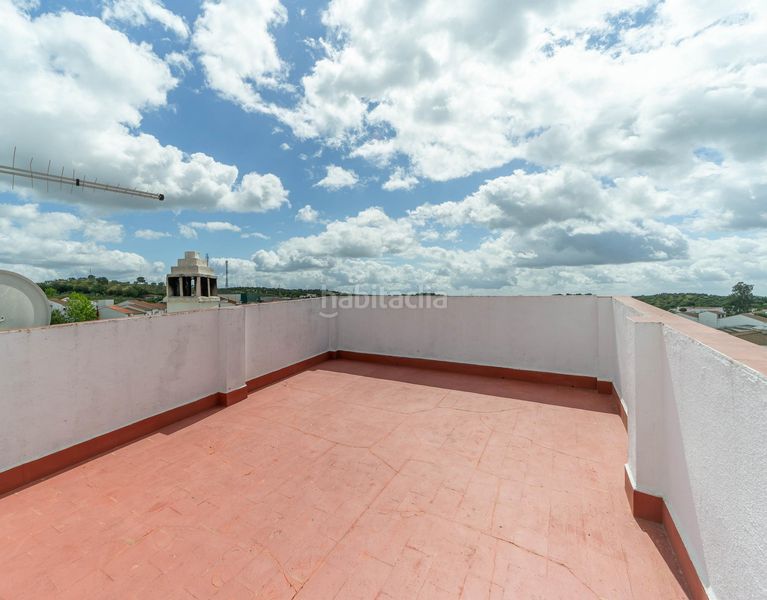 Foto a84cbcbe-1d7c-41a1-a6b9-5892e2045b56. Casa adossada a Navas de la Concepción (Las)