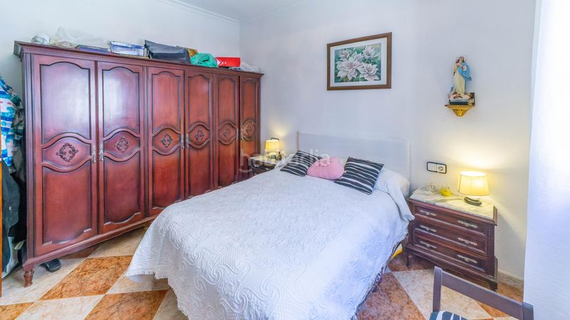 Foto df835ae5-92d7-4e5b-bafd-d18997cf58ab. Casa adossada a Navas de la Concepción (Las)