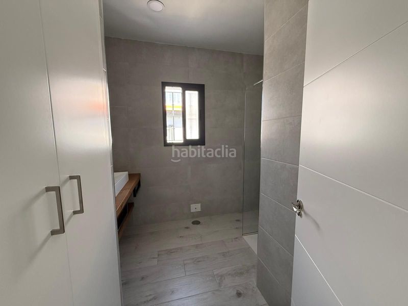 Foto 7abb472b-b594-4615-9e88-6379c20b80b2. Edifici a Torre Cruz - Los Molinos Utrera