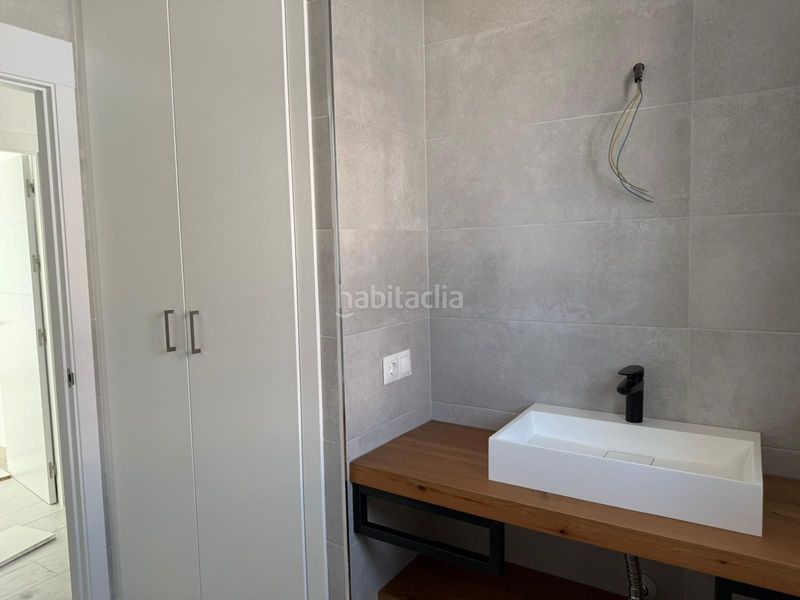 Foto b0ca79e4-f520-40e8-9bf5-1d3fd742196c. Edifici a Torre Cruz - Los Molinos Utrera