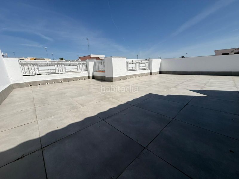 Foto bdfae803-a525-45b2-b574-8a6ffb921f45. Edifici a Torre Cruz - Los Molinos Utrera