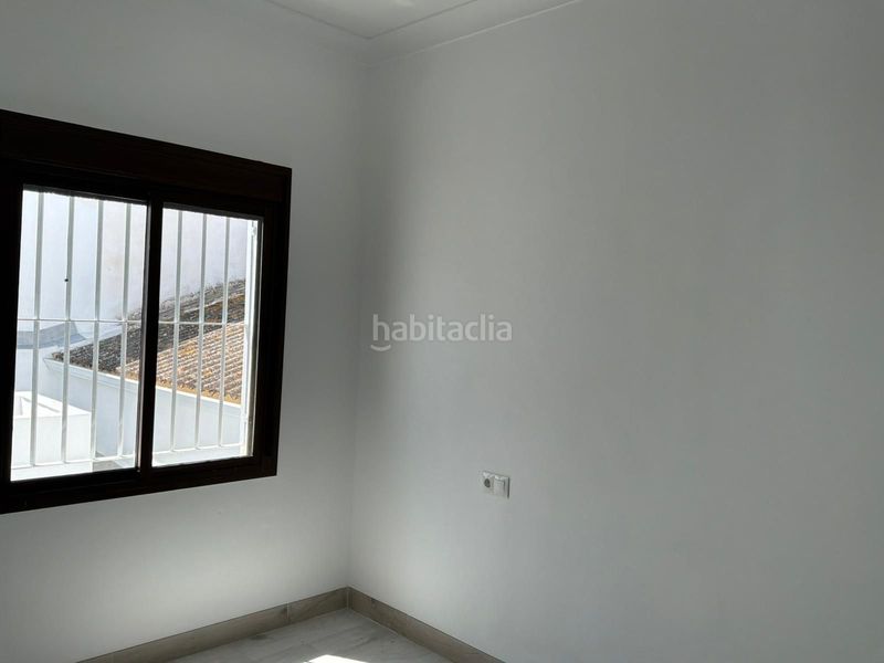 Foto e61fa4d2-3f9a-4a1d-a35e-a57d978cbb54. Edifici a Torre Cruz - Los Molinos Utrera