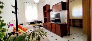 Miete Appartement  Plaza plaza domingo molina. Piso en alquiler para estudiantes en zona reina mercedes!