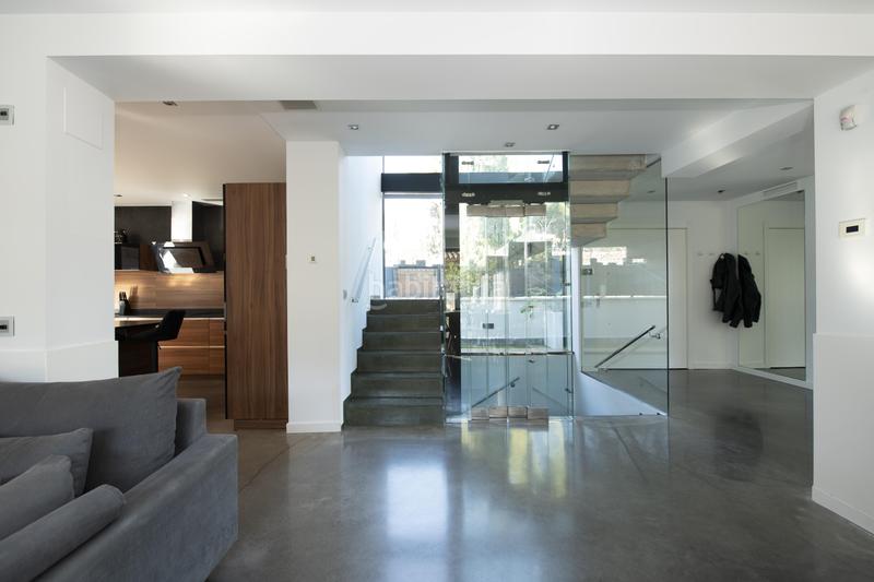 Foto dea5c49f-be3b-4a81-8743-16c0d606fcd6. Casa con parcheggio piscina in Montmar Castelldefels
