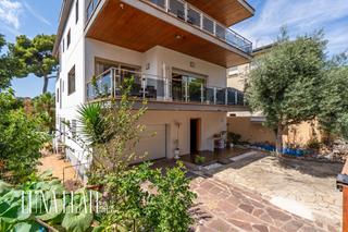 Haus  Avinguda 300