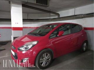 Aparcament cotxe  Carrer de salvador lluch. Garage salvador lluch