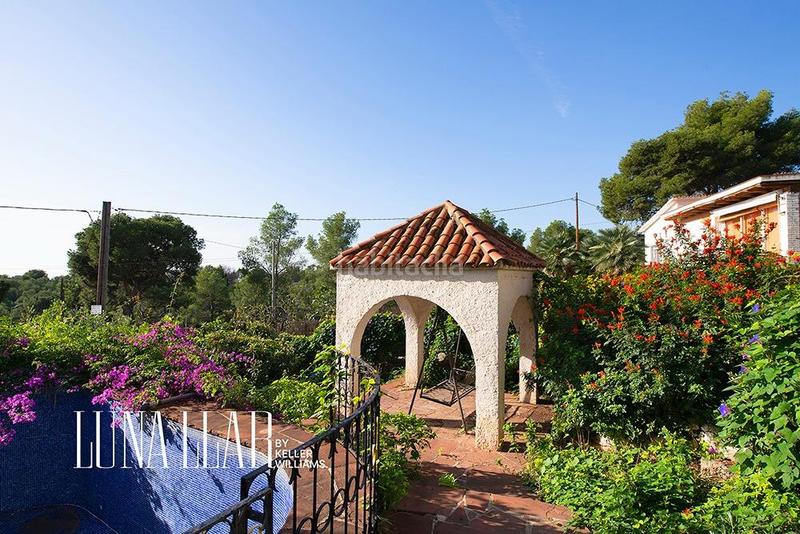 Foto 17acddea-88d8-4074-938a-9d35aed0d36a. Haus mit parking in Montmar Castelldefels