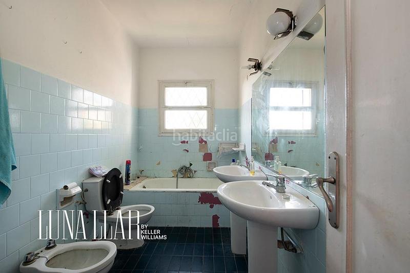 Foto 347c6668-5037-4773-ba0f-152e96441a95. Haus mit parking in Montmar Castelldefels