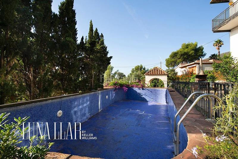 Foto 8d236b08-0e0c-4ac4-9643-08b4b4c90258. Haus mit parking in Montmar Castelldefels