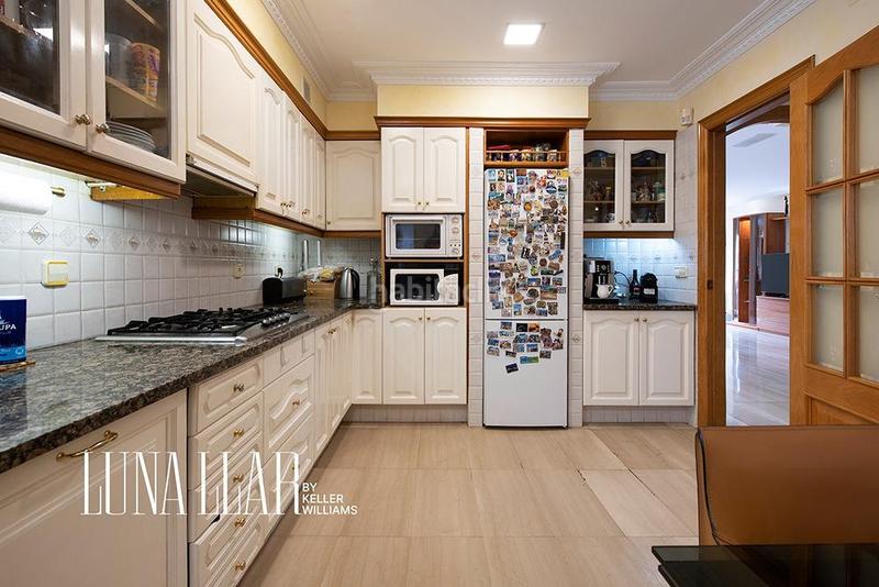 Foto 90244e1d-8050-4701-b634-49bb4de7922f. Casa amb calefacció aparcament piscina a Montmar Castelldefels