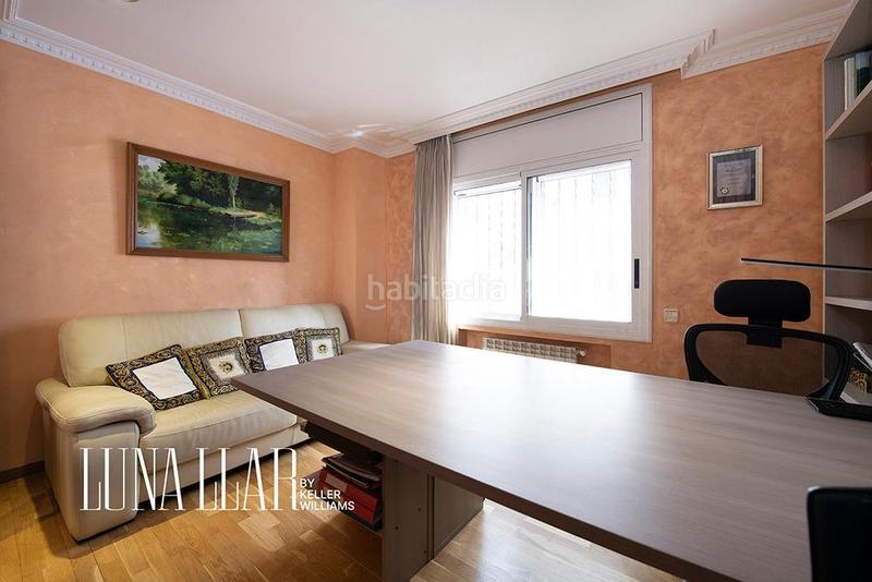 Foto b78e891a-fb5b-4656-8050-781796e614cd. Casa amb calefacció aparcament piscina a Montmar Castelldefels