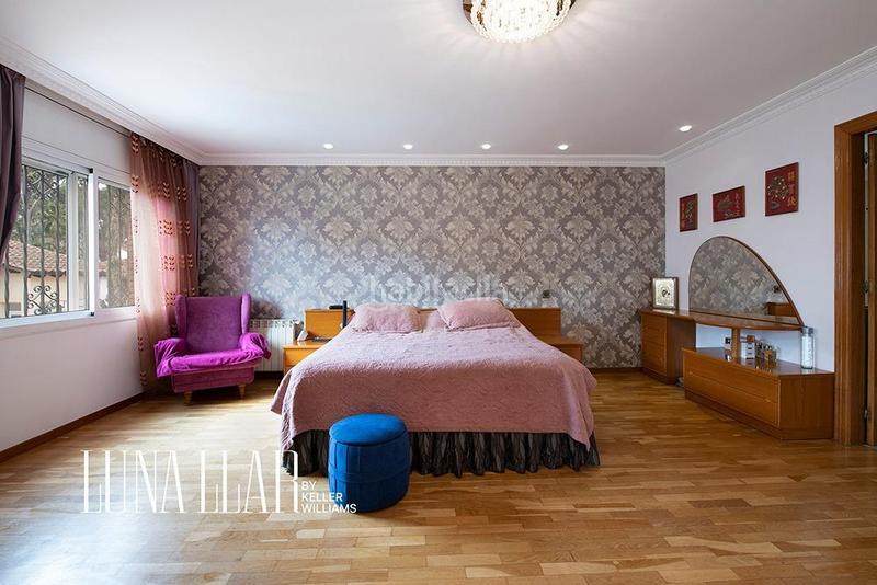 Foto fb934648-a916-4e7a-ad89-18750ed0e7f5. Casa amb calefacció aparcament piscina a Montmar Castelldefels