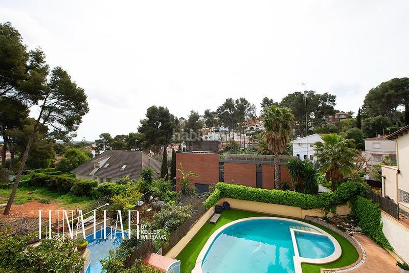 Foto b7ecf46e-2bf1-4f48-b34b-a34c6afcbc52. Haus mit heizung parking pool in Montmar Castelldefels