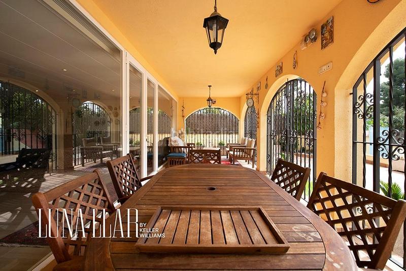 Foto 471a250e-320a-42f8-b0ae-899bae783138. House with heating parking pool in Montmar Castelldefels