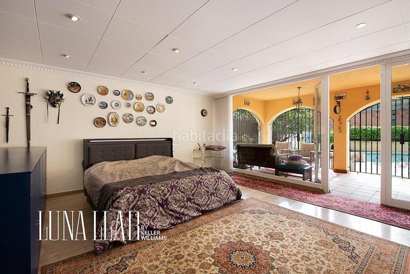 Foto 4ab21754-00e9-4842-8017-6d922cf170ea. House with heating parking pool in Montmar Castelldefels