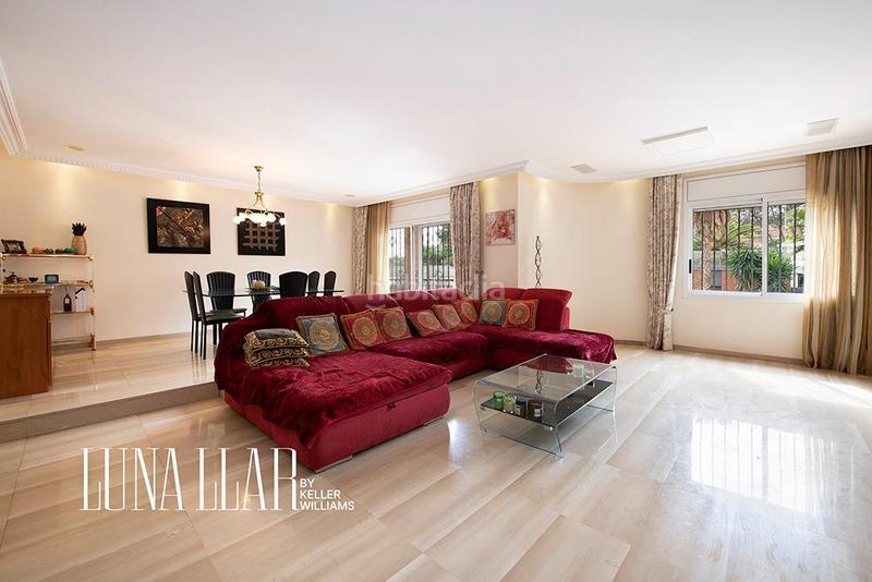 Foto 5eaf7a41-0b6e-41fd-8820-702e67f5a2fd. House with heating parking pool in Montmar Castelldefels