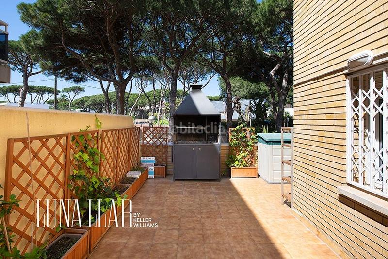 Foto 15ddef9f-ddaa-4730-b79d-2989963a09e5. Erdgeschoss mit parking pool in La Pineda Castelldefels