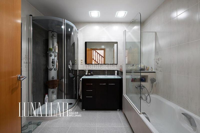 Foto 304cb374-cccf-437e-a187-43d8bc2c51ad. Haus mit heizung parking in Centre-Estació Gavà