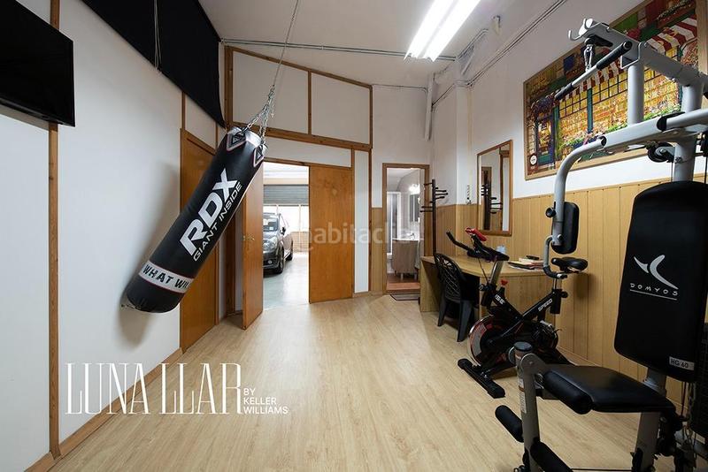 Foto 70f21a15-1ee6-453b-b64b-2650b2341726. Haus mit heizung parking in Centre-Estació Gavà