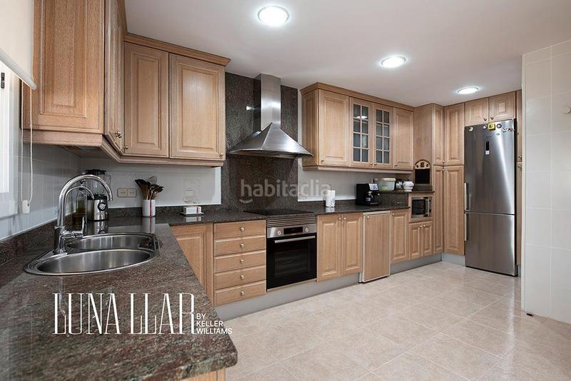 Foto 9878b38c-5354-4f96-b8f3-520986c05311. Haus mit heizung parking in Centre-Estació Gavà