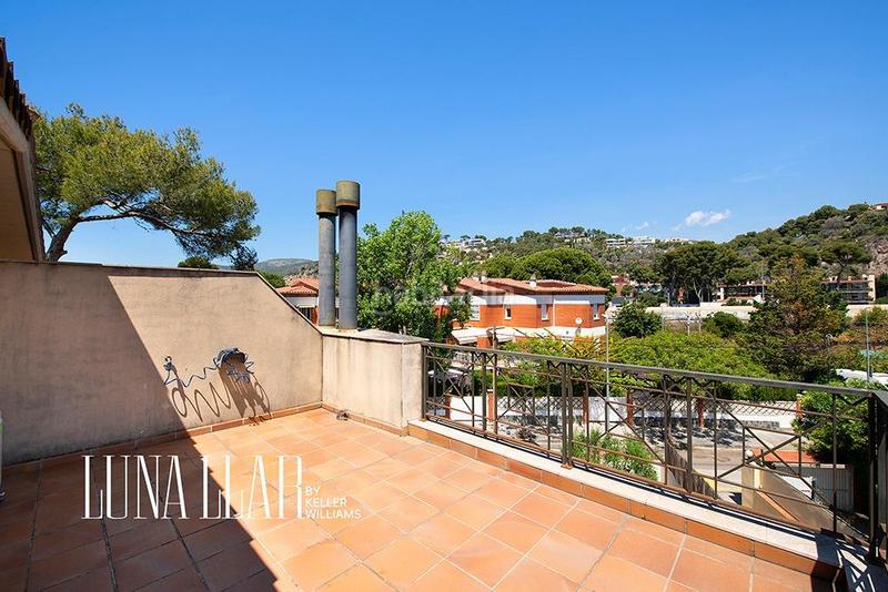 Foto 168cf7d6-83df-4279-99b7-259e092c5aff. Casa pareada en Baixador Castelldefels