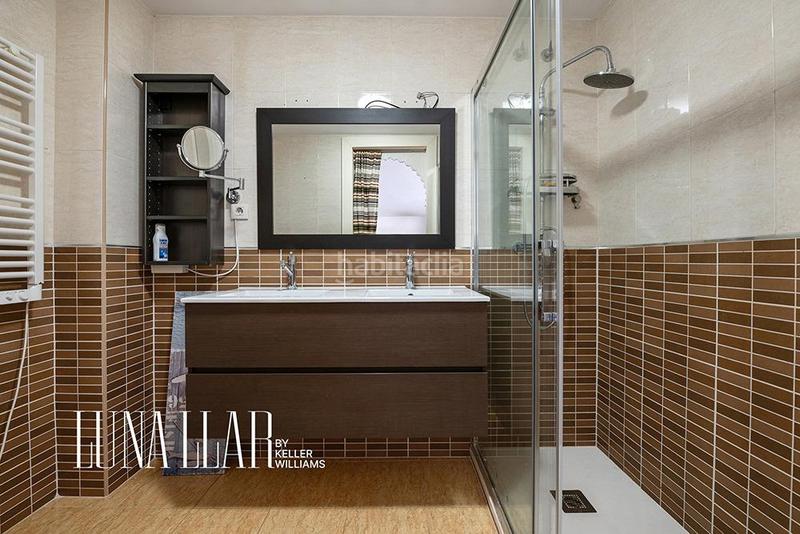 Foto db496764-17aa-4ce2-9e97-f04bb9e04bf0. Casa pareada en Baixador Castelldefels