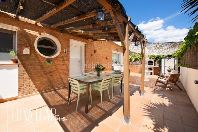 Foto ffdd0dfe-ba4b-40d0-b240-73212cbf0bb3. Casa pareada en Baixador Castelldefels
