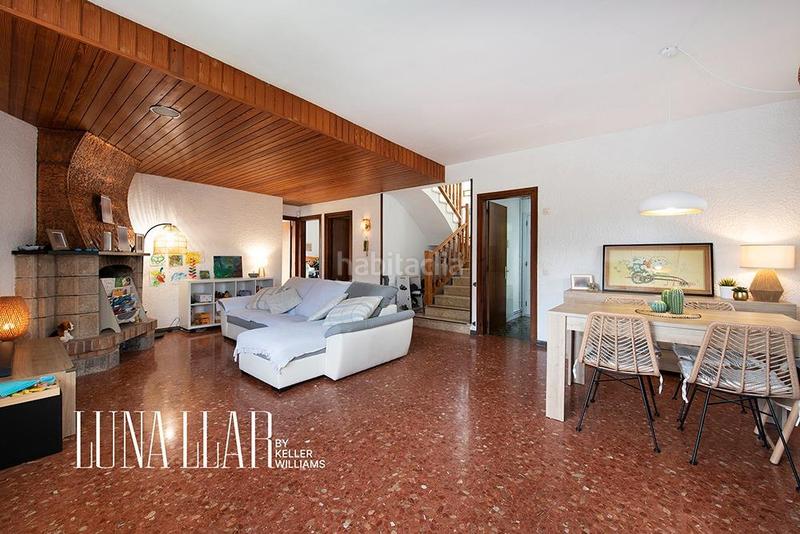 Foto 5c0b89cc-a4bf-463c-ac0a-8500aa666a09. Casa con riscaldamento parcheggio piscina in Montmar Castelldefels