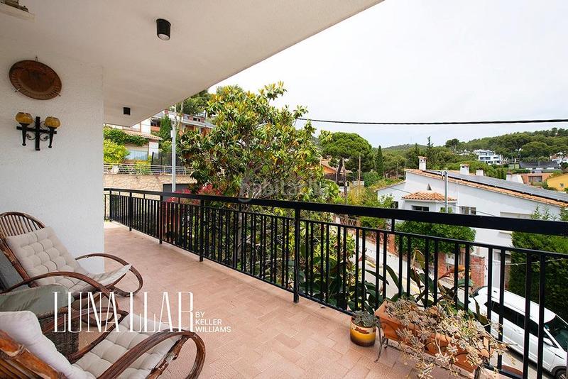 Foto 5c51bc6b-1052-45fe-bfe7-b7e74dafd099. Maison avec chauffage parking piscine dans Montmar Castelldefels
