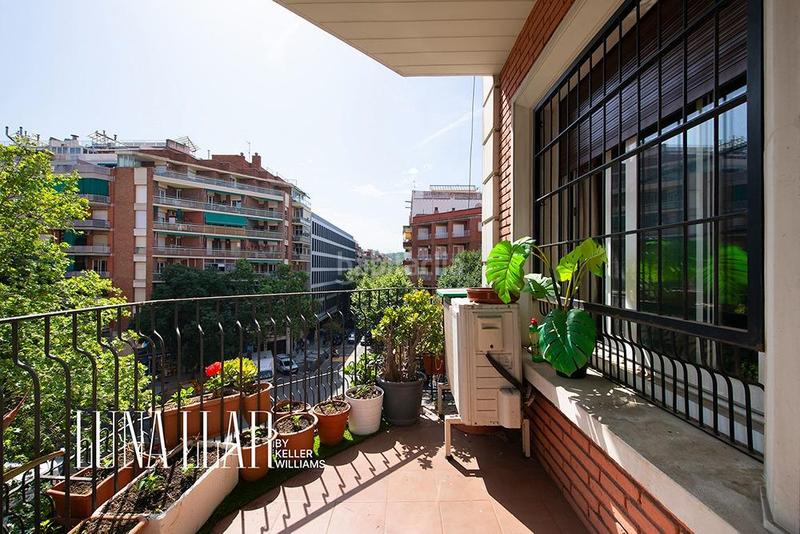 Foto 364c8d00-9f84-40a0-ad5b-6bacd62c4e18. Piso en Sant Antoni Barcelona