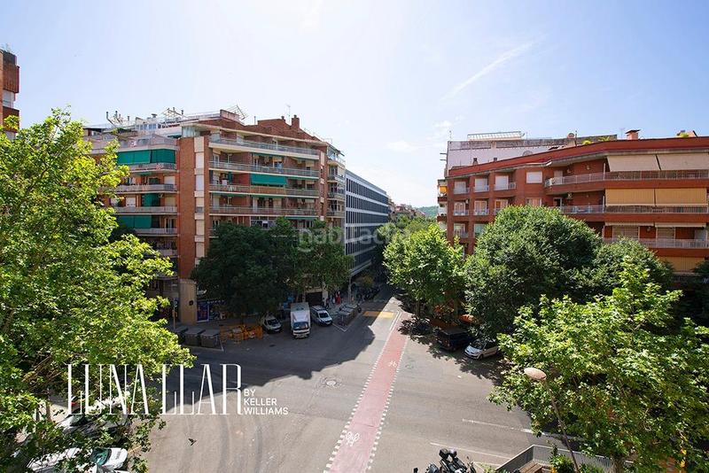 Foto 9bfc3f84-0778-4d15-abe0-f0deda027863. Piso en Sant Antoni Barcelona