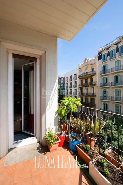 Foto fa2d02a9-f1a7-4f6c-b990-8721e77f729d. Piso en Sant Antoni Barcelona