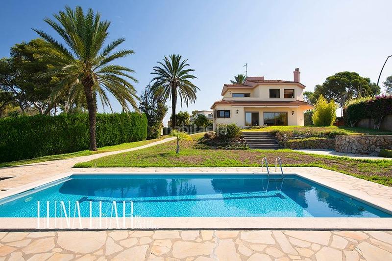 Foto 65cf72e3-d76b-4dc5-bc3e-c9f68b93092e. Casa amb calefacció aparcament piscina a Bellamar Castelldefels