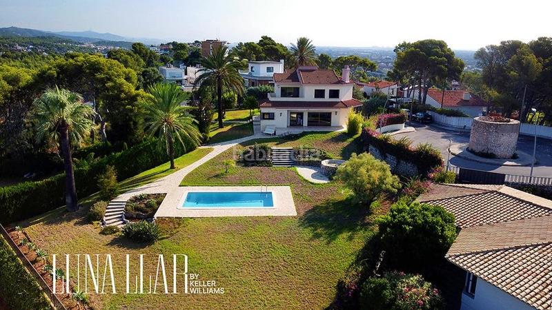 Foto b59f3492-bd38-478d-b916-eedee1d0cbf8. Casa amb calefacció aparcament piscina a Bellamar Castelldefels