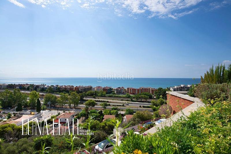 Foto c460435b-3c2f-453d-95af-e5e234d1ccb0. Attico con riscaldamento parcheggio piscina in les botigues de Sitges Sitges