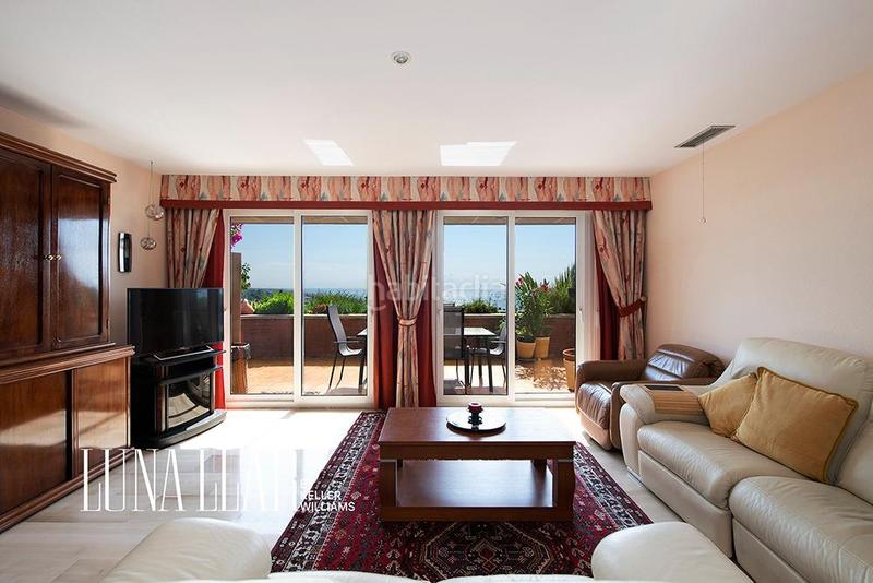 Foto 53140f83-c1f2-46c1-ad44-17fe532b55ec. Attique avec chauffage parking piscine dans les botigues de Sitges Sitges