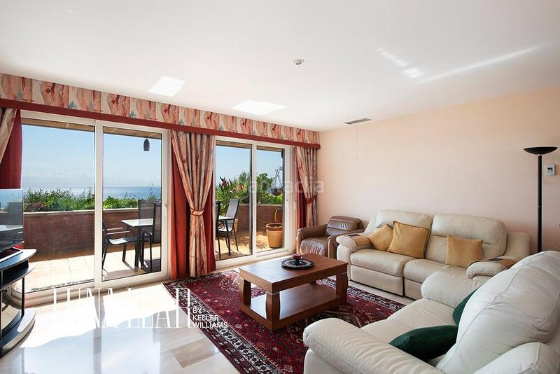 Foto c7a182a1-0284-4224-afa4-89e6d96d15b0. Penthouse with heating parking pool in les botigues de Sitges Sitges