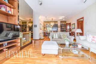 Etagenwohnung in Sant Gervasi - Galvany