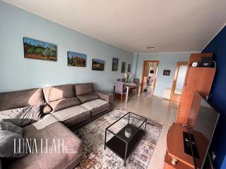 Flat  Carrer montserrat roig de