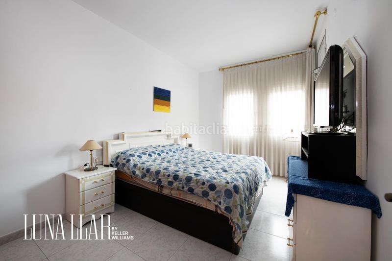 Foto 929fb215-40f3-421c-b167-df4ebc9d2736. Casa adossada amb aparcament a Centre-Estació Gavà