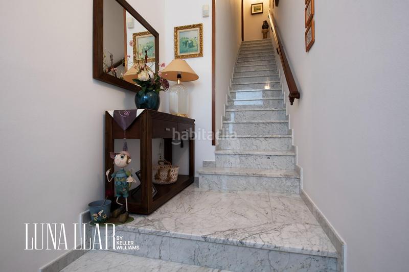 Foto fb839352-58c8-478a-a1e4-b26c8f87e1d9. Casa adossada amb aparcament a Centre-Estació Gavà