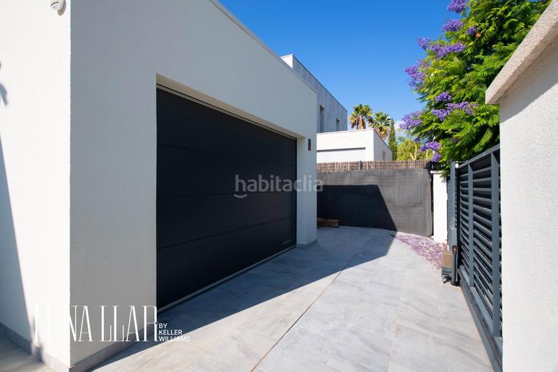 Foto d8f37f23-8bb2-4d9c-95dc-c89dbe6c8b16. Chalet en La Plana Sitges