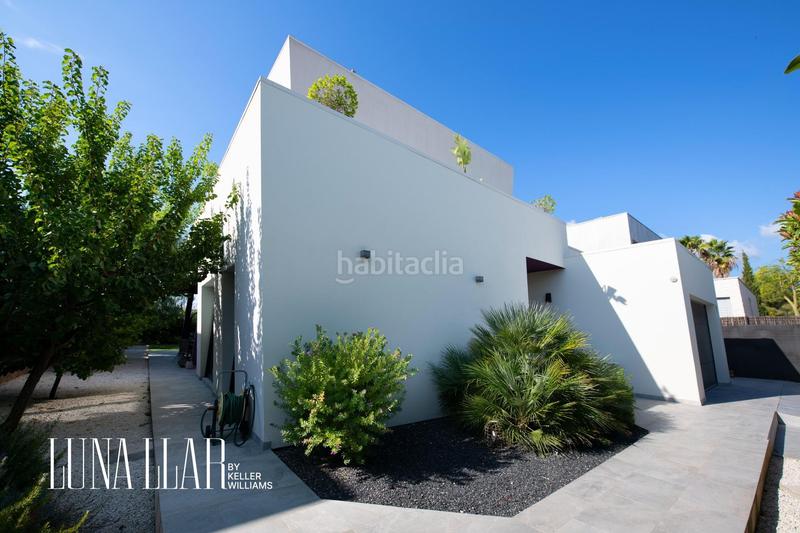 Foto e27d7529-d0bb-49b4-aced-28191f201aa6. Chalet en La Plana Sitges